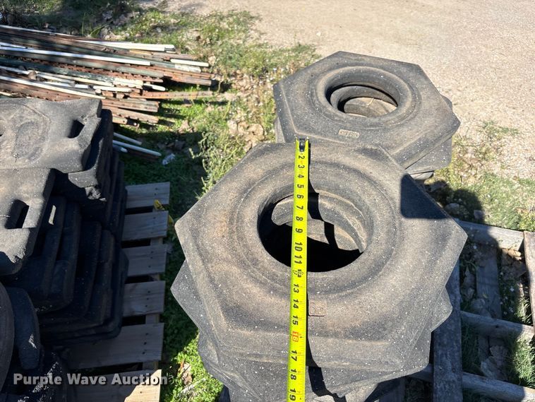 image for item DS2581 Traffic cones and bases