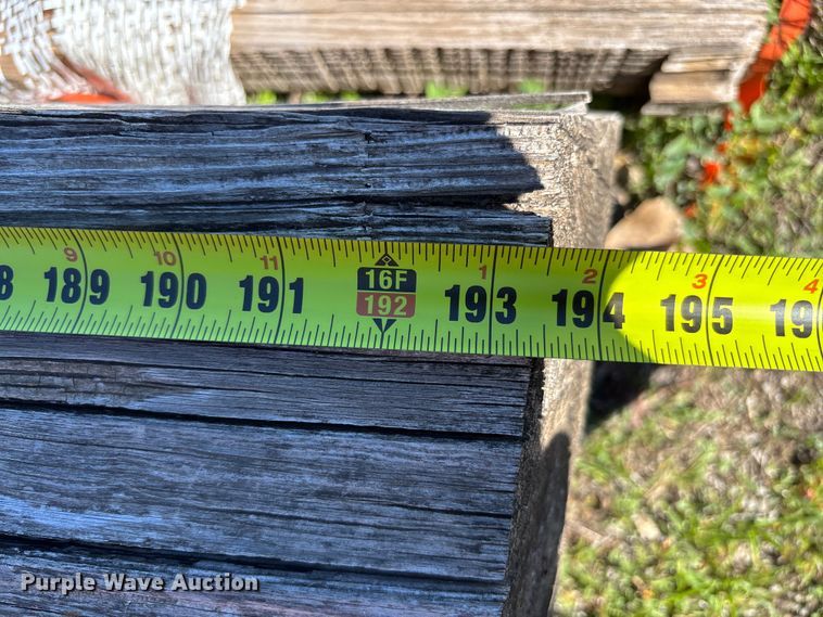 image for item DS2583 (2) wood beams