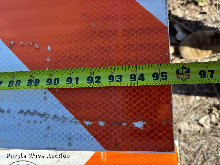 image for item DS2584 Road safety signs and barricades