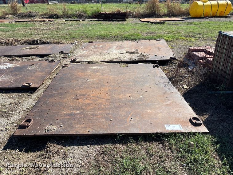 image for item DS2586 (2) street plates