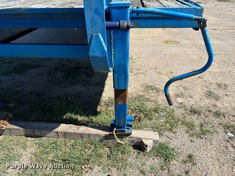 image for item DS2587 1988 Holden Industries HGD2042 equipment trailer