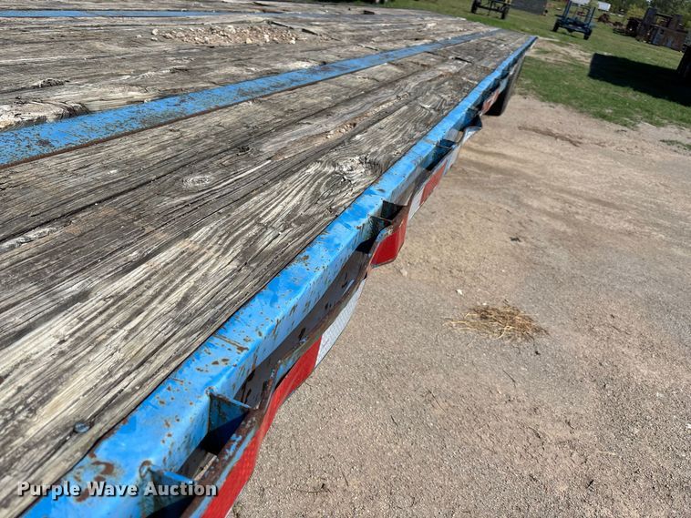 image for item DS2587 1988 Holden Industries HGD2042 equipment trailer