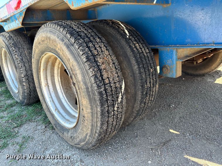 image for item DS2587 1988 Holden Industries HGD2042 equipment trailer