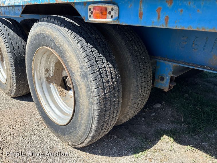 image for item DS2587 1988 Holden Industries HGD2042 equipment trailer