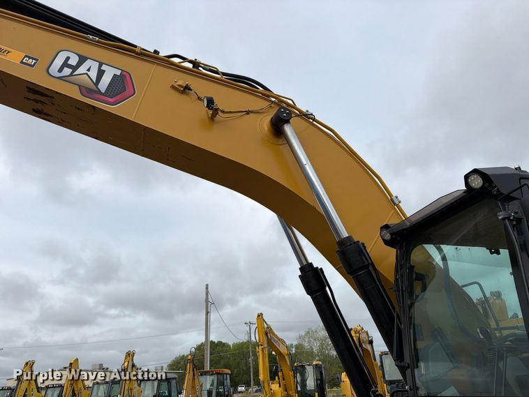 image for item DW6779 2020 Caterpillar 330 Excavator