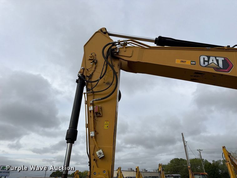 image for item DW6779 2020 Caterpillar 330 Excavator
