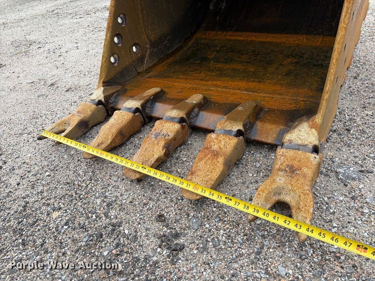 image for item DW6779 2020 Caterpillar 330 Excavator