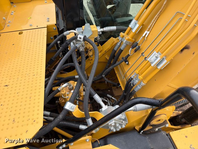 image for item DW6779 2020 Caterpillar 330 Excavator