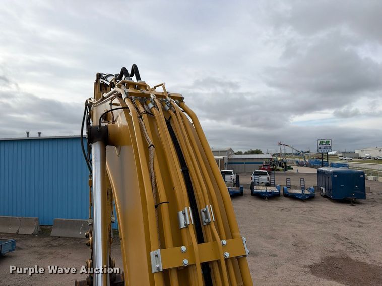 image for item DW6779 2020 Caterpillar 330 Excavator