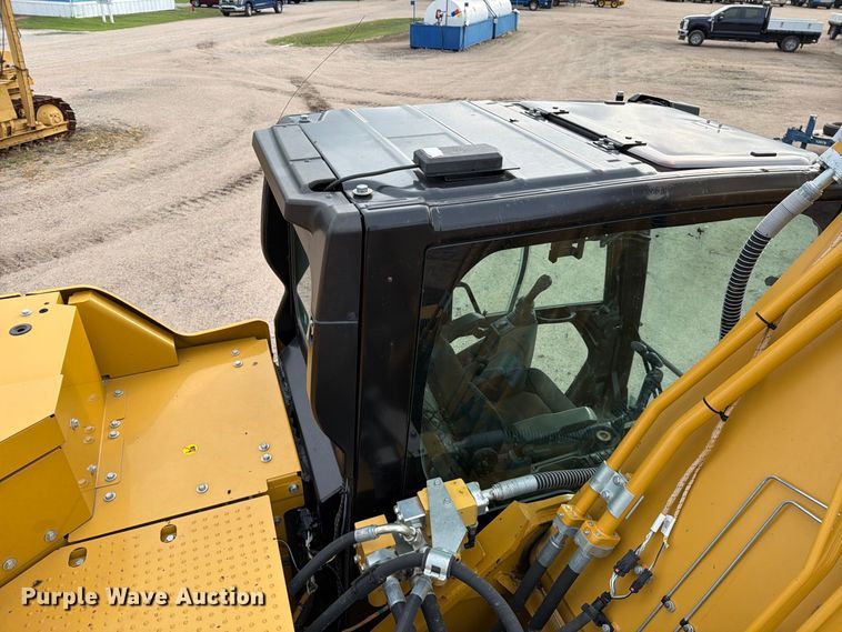 image for item DW6779 2020 Caterpillar 330 Excavator