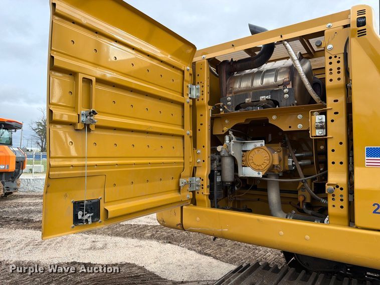 image for item DW6779 2020 Caterpillar 330 Excavator