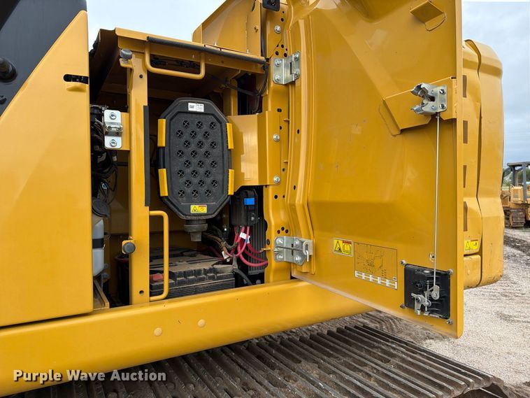 image for item DW6779 2020 Caterpillar 330 Excavator