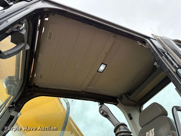 image for item DW6779 2020 Caterpillar 330 Excavator