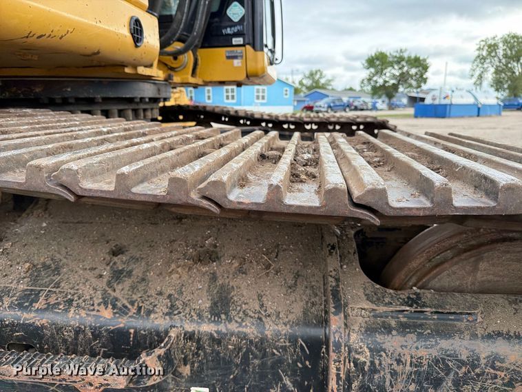 image for item DW6779 2020 Caterpillar 330 Excavator
