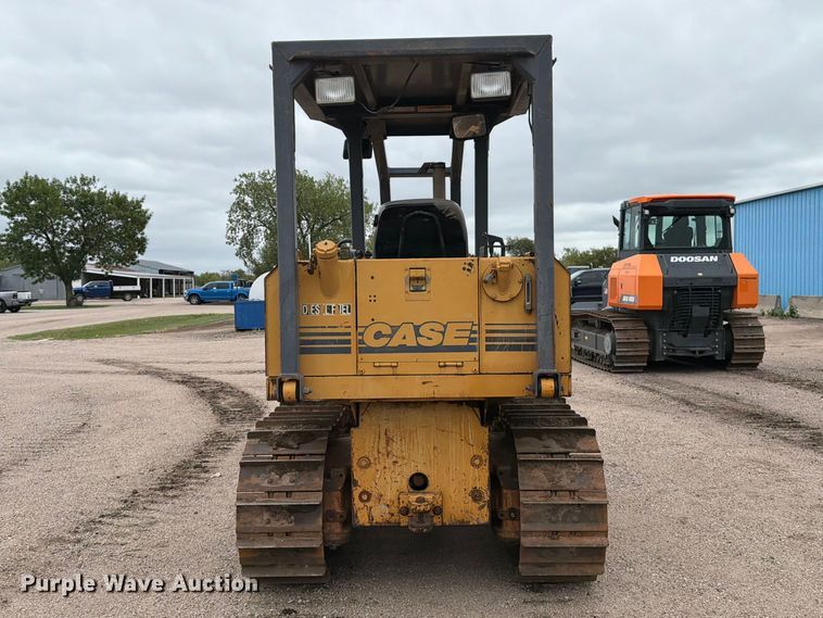 image for item DW6780 1997 Case 550G dozer