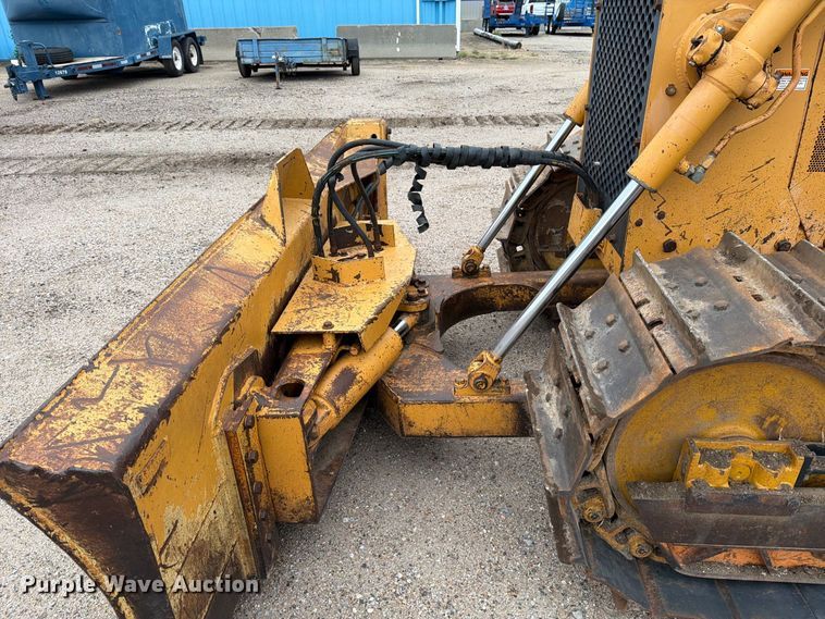image for item DW6780 1997 Case 550G dozer