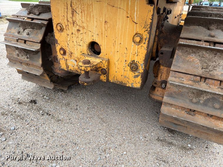 image for item DW6780 1997 Case 550G dozer