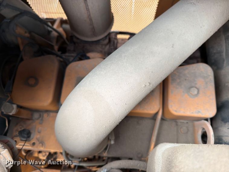 image for item DW6780 1997 Case 550G dozer