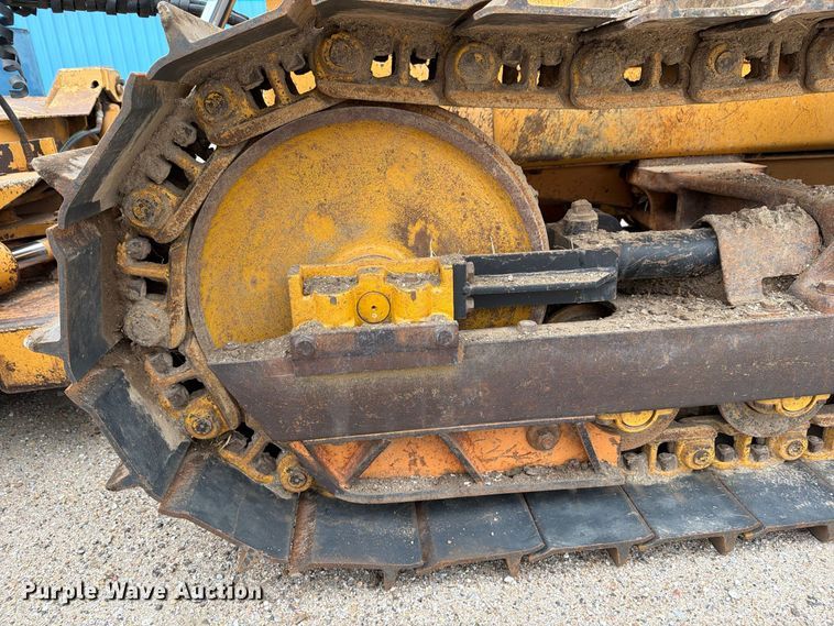 image for item DW6780 1997 Case 550G dozer
