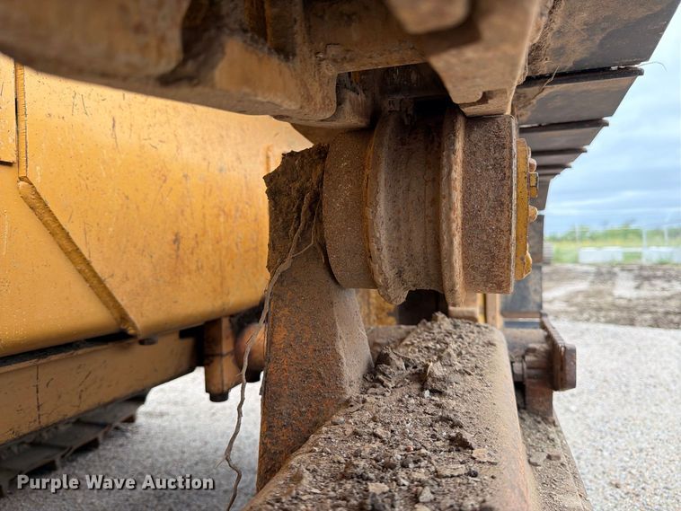 image for item DW6780 1997 Case 550G dozer