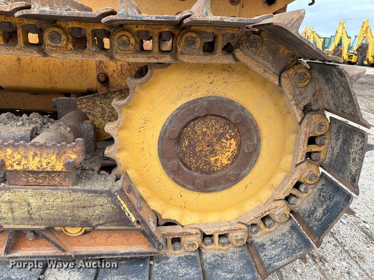 image for item DW6780 1997 Case 550G dozer