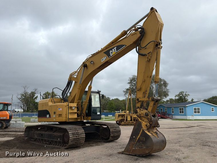 image for item DW6781 2008 Caterpillar 325C LCR excavator