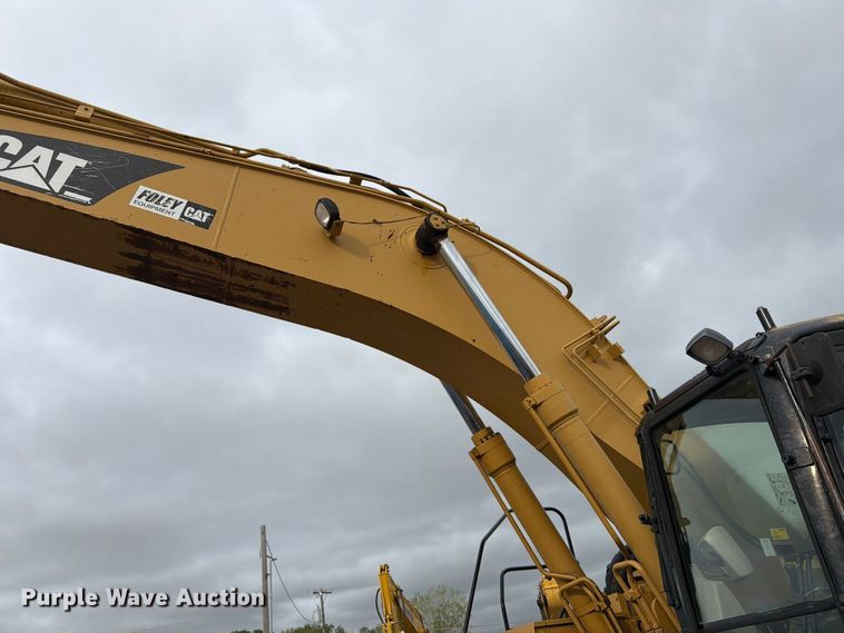 image for item DW6781 2008 Caterpillar 325C LCR excavator