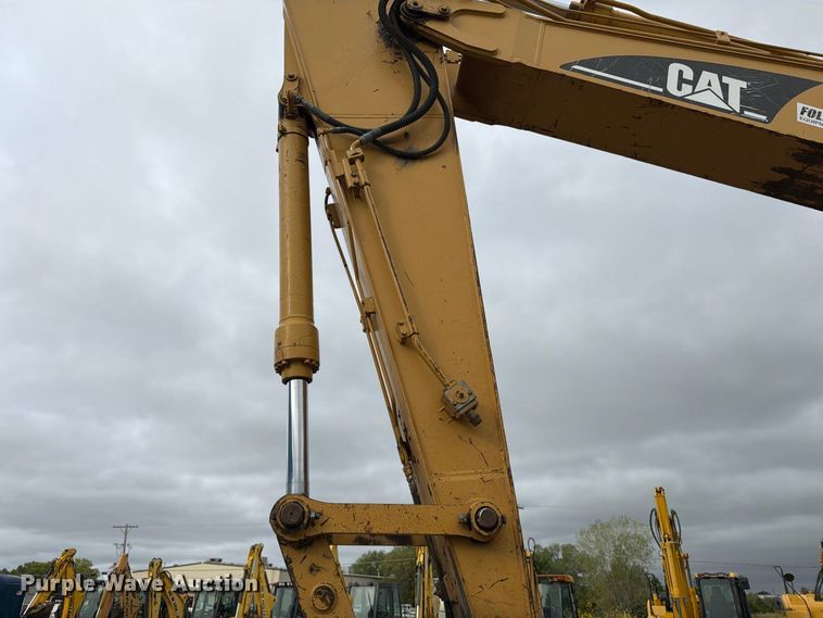 image for item DW6781 2008 Caterpillar 325C LCR excavator