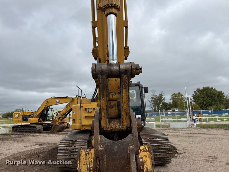 image for item DW6781 2008 Caterpillar 325C LCR excavator