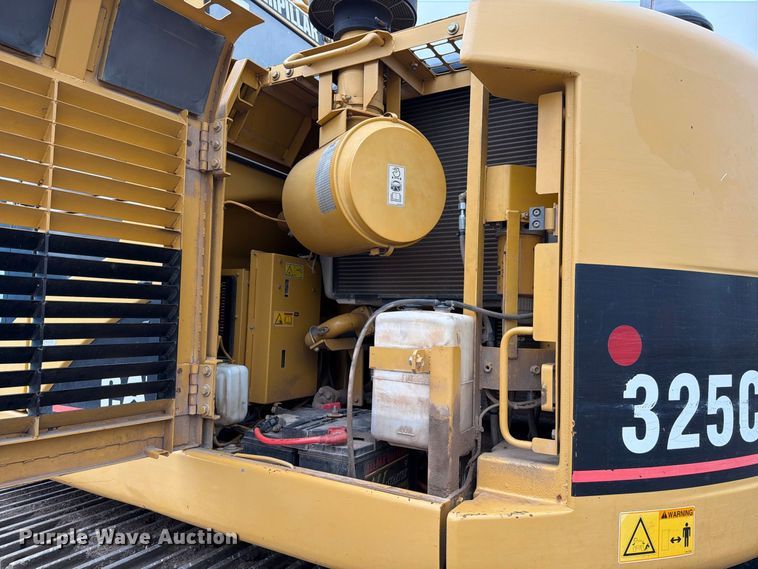 image for item DW6781 2008 Caterpillar 325C LCR excavator