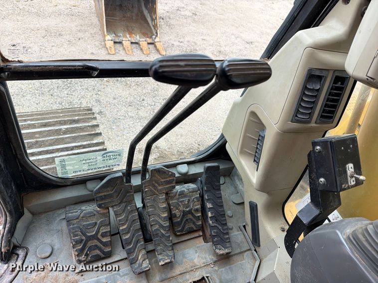 image for item DW6781 2008 Caterpillar 325C LCR excavator