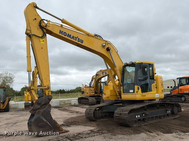 2013 Komatsu PC228USLC-8 excavator