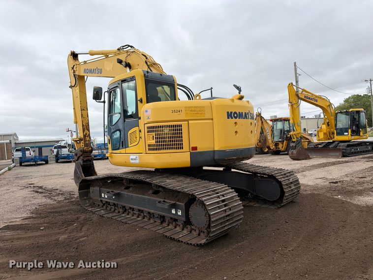 image for item DW6782 2013 Komatsu PC228USLC-8 excavator