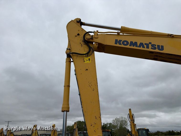 image for item DW6782 2013 Komatsu PC228USLC-8 excavator