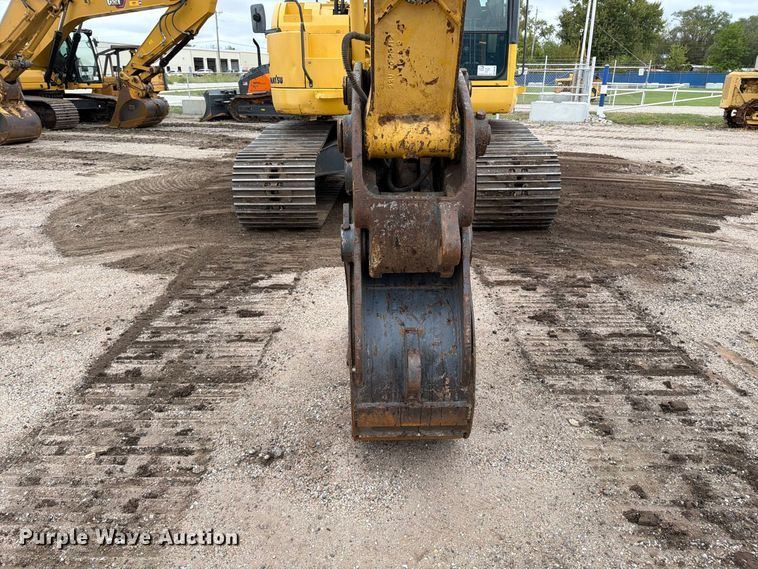image for item DW6782 2013 Komatsu PC228USLC-8 excavator