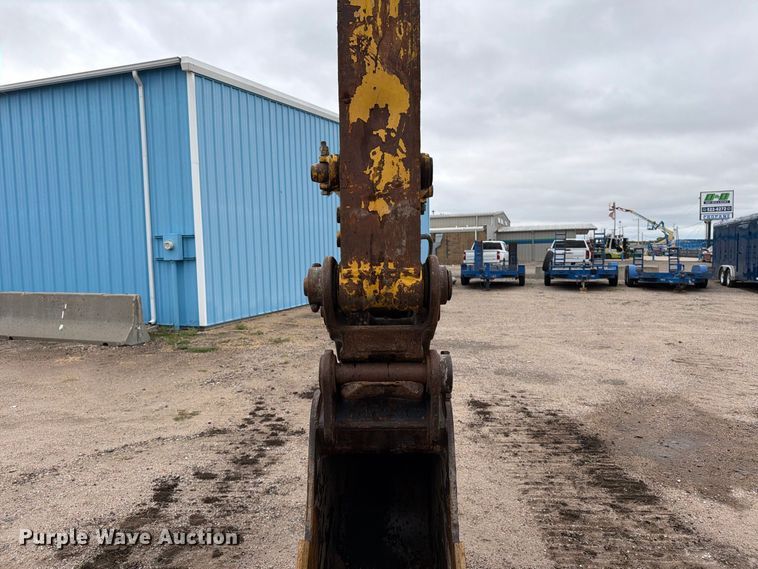 image for item DW6782 2013 Komatsu PC228USLC-8 excavator