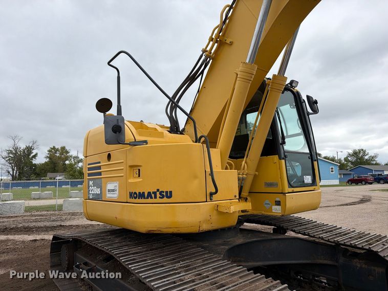 image for item DW6782 2013 Komatsu PC228USLC-8 excavator