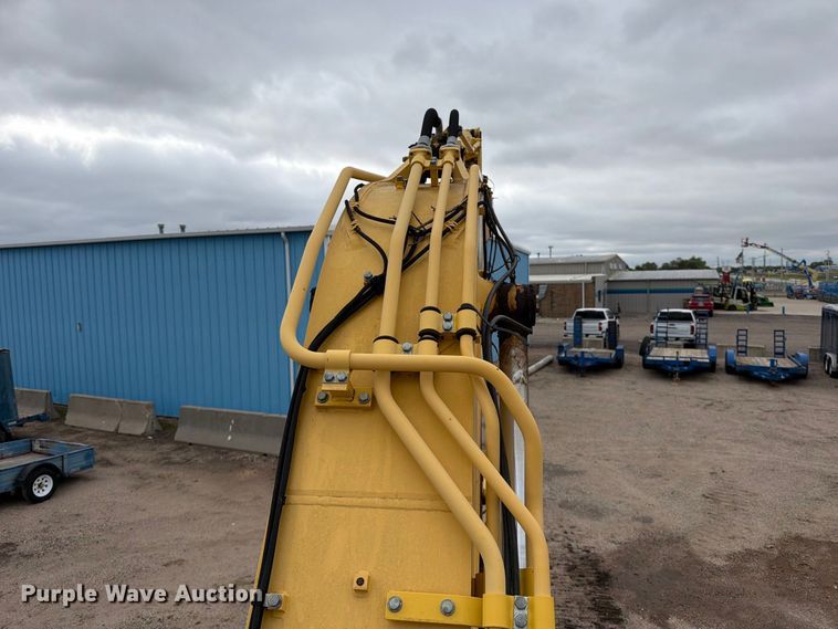image for item DW6782 2013 Komatsu PC228USLC-8 excavator