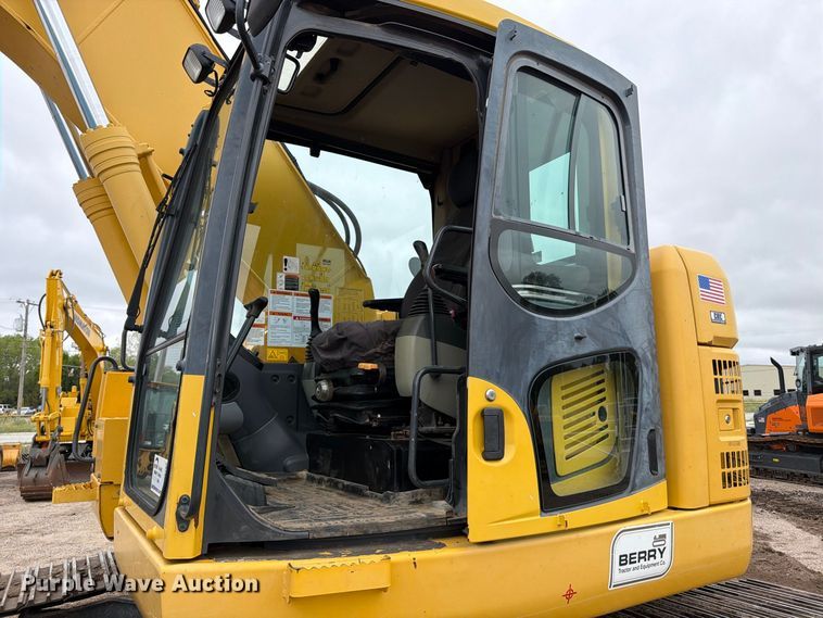 image for item DW6782 2013 Komatsu PC228USLC-8 excavator