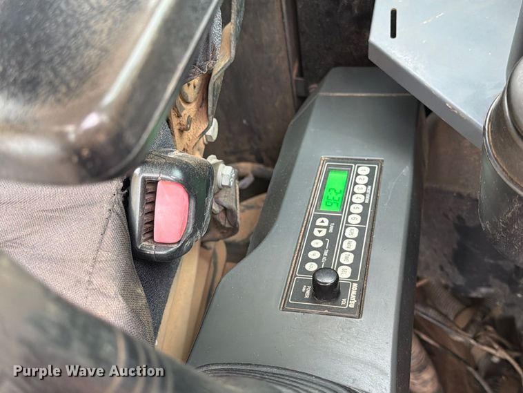 image for item DW6782 2013 Komatsu PC228USLC-8 excavator