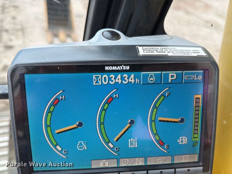 image for item DW6782 2013 Komatsu PC228USLC-8 excavator