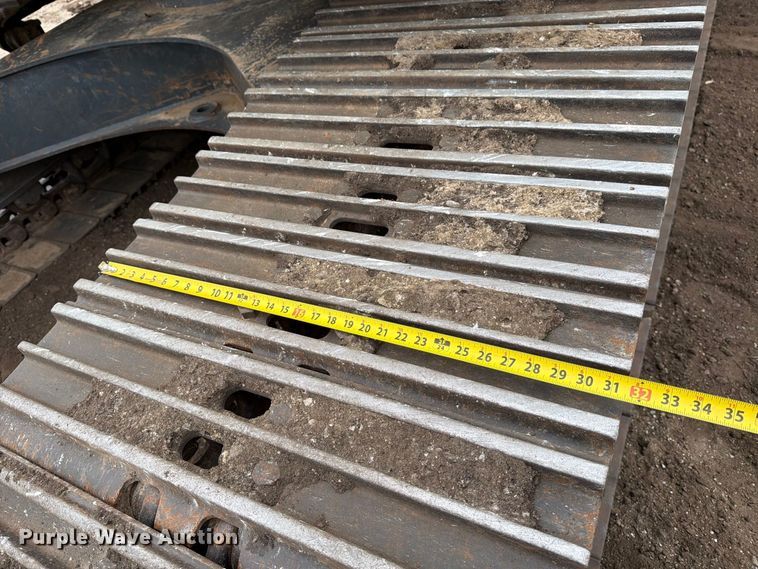 image for item DW6782 2013 Komatsu PC228USLC-8 excavator