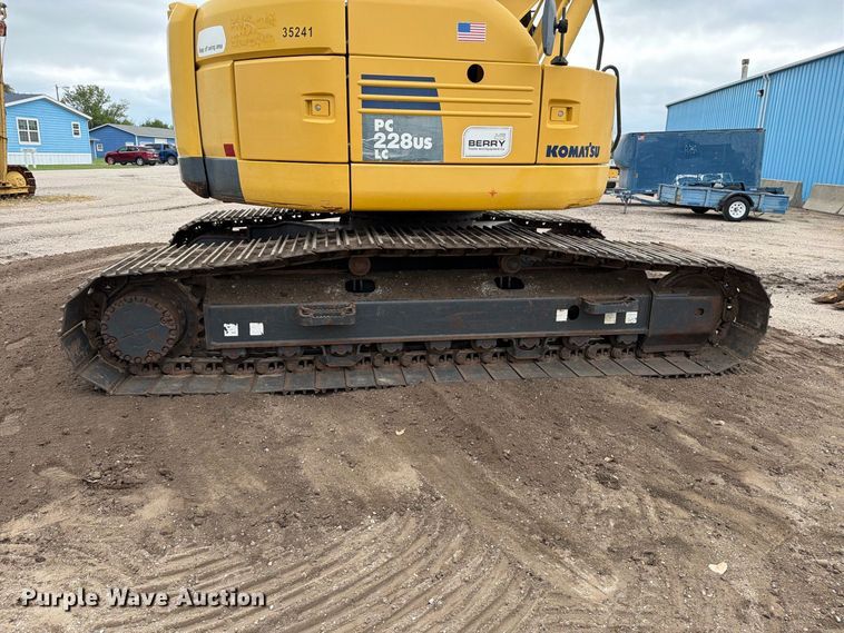 image for item DW6782 2013 Komatsu PC228USLC-8 excavator