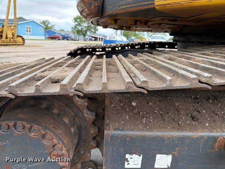 image for item DW6782 2013 Komatsu PC228USLC-8 excavator
