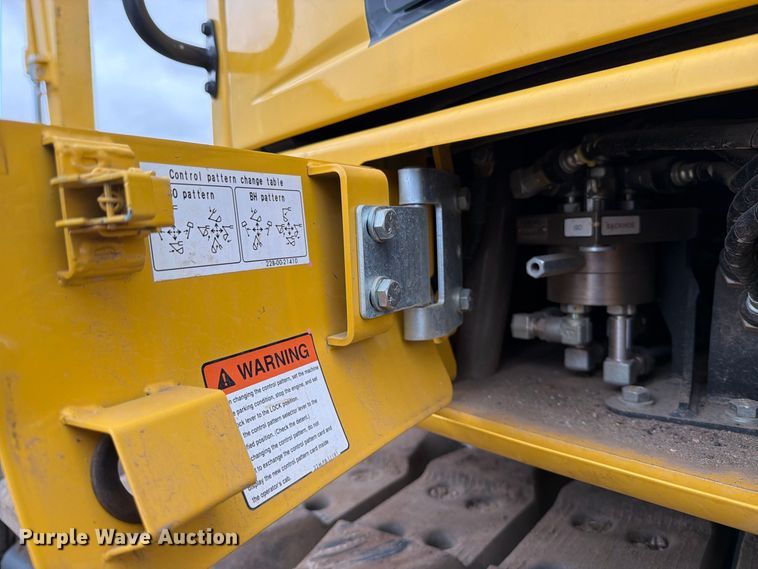 image for item DW6783 2024 Komatsu PC138USLC-11 excavator