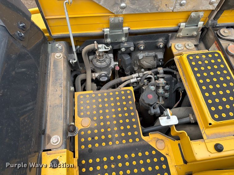 image for item DW6783 2024 Komatsu PC138USLC-11 excavator