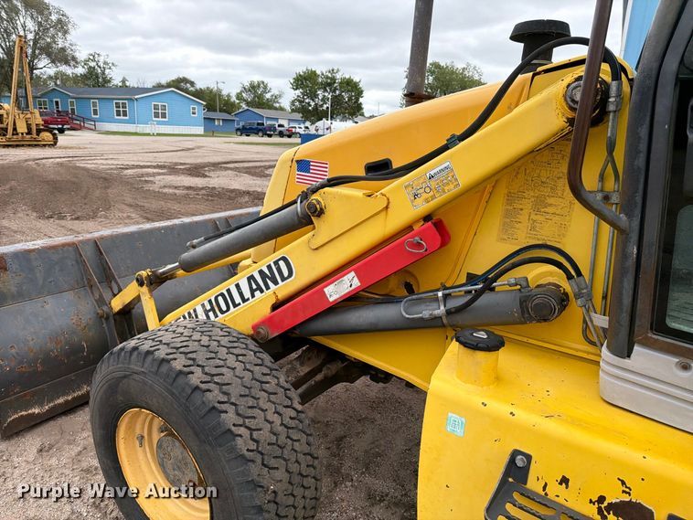 image for item DW6785 2007 New Holland B95 backhoe