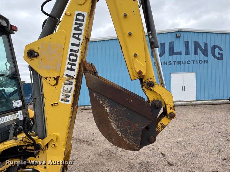 image for item DW6785 2007 New Holland B95 backhoe