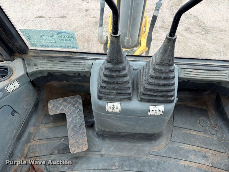 image for item DW6785 2007 New Holland B95 backhoe