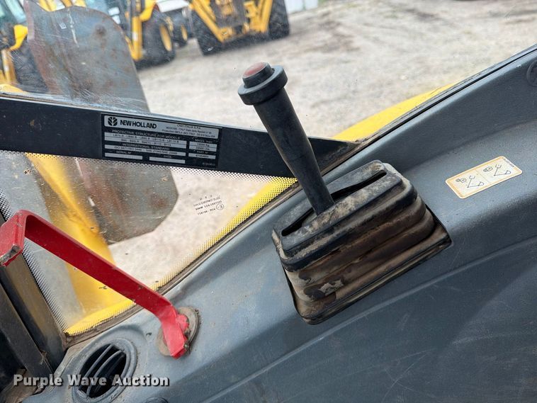 image for item DW6785 2007 New Holland B95 backhoe